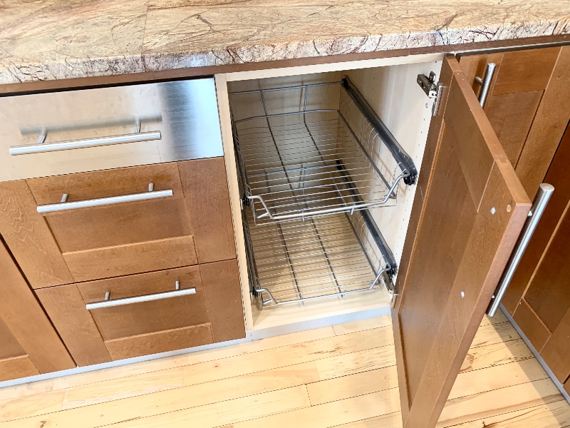 Building Photo - 13 Messenger St