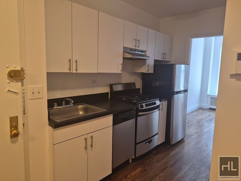 Building Photo - EAST 89TH STREET