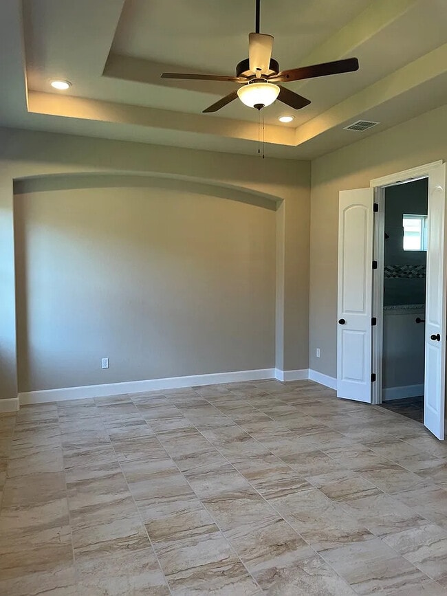 Building Photo - 120 Parlin Ln