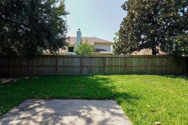 Building Photo - 2403 Blue Shadow Dr