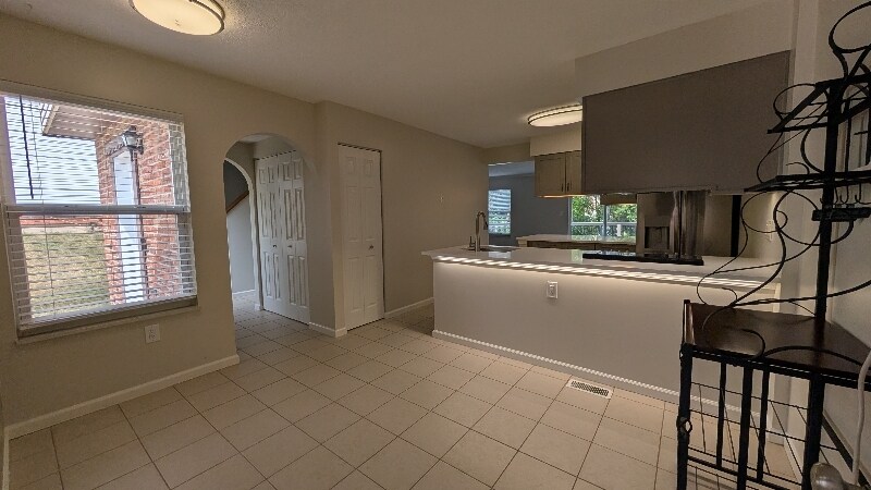Building Photo - 146 Villa Dr