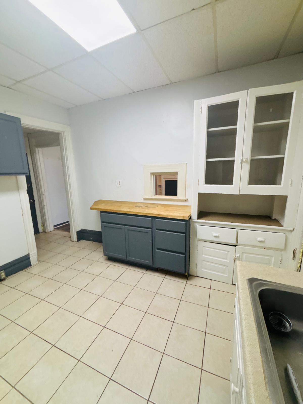 Building Photo - 5551 Columbo St