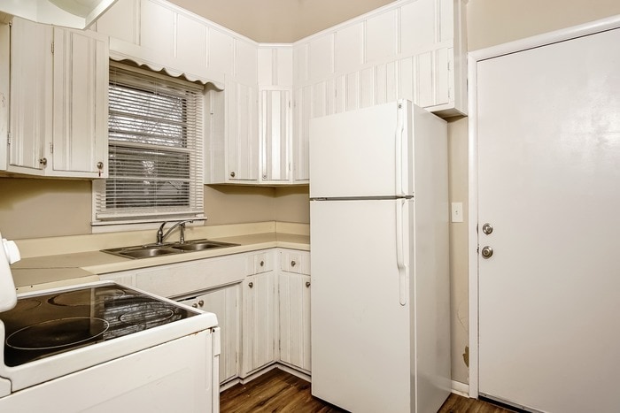 Building Photo - 2719 Oaktree Ln NW