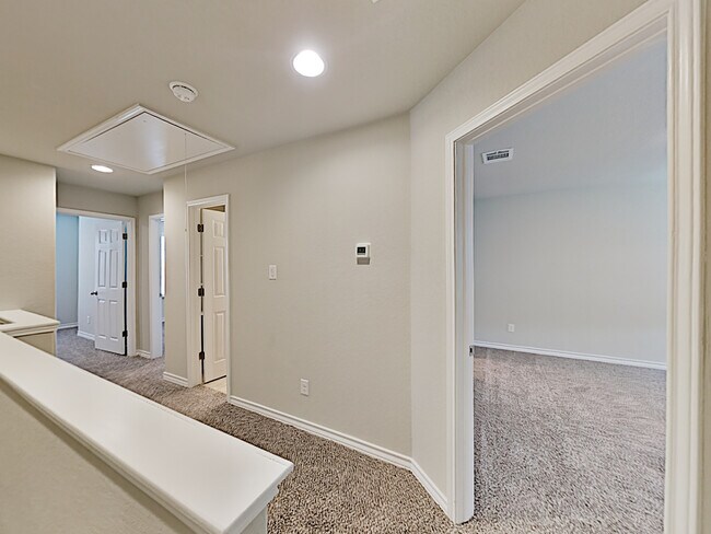 Spacious Hallway leading to rooms - 6265 Eddie Way