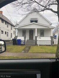 Building Photo - 9905 Dunlap Ave