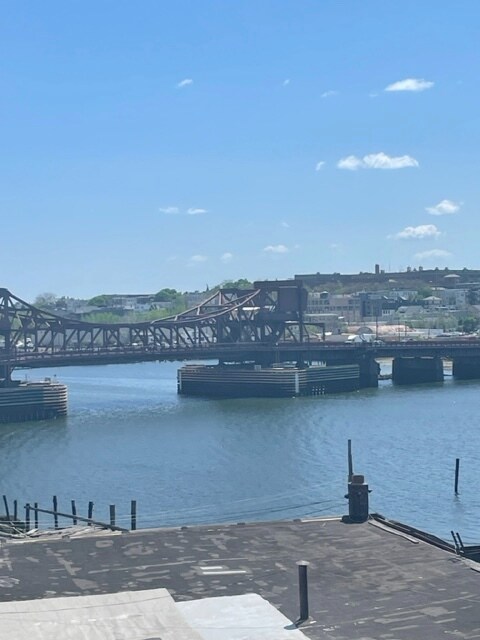 Building Photo - 33 Medford St