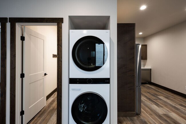 Building Photo - BRAND NEW 2 Bed/1 Bath ADU Home with Garage & Private Yard in Sugar City - Utilities Included!