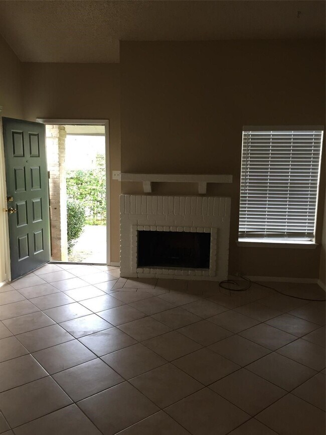 Building Photo - 6305 Dryad Dr