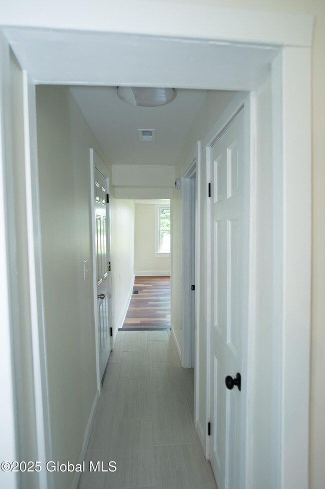 Building Photo - 798 NY-29