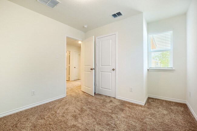 Building Photo - 4519 Gato Calico Dr