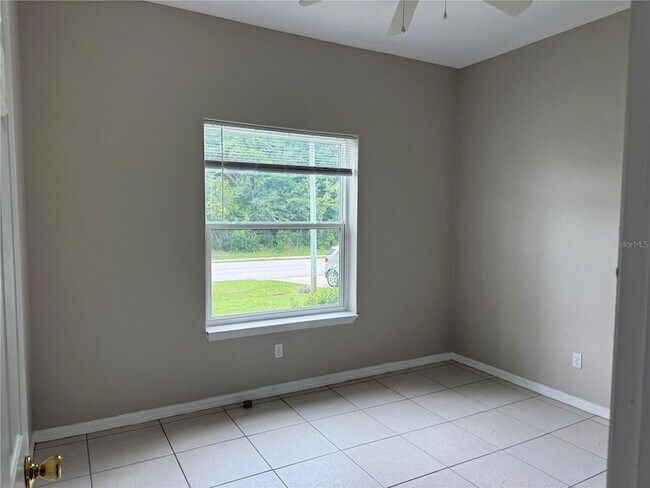 Building Photo - 125 Florida Park Dr N