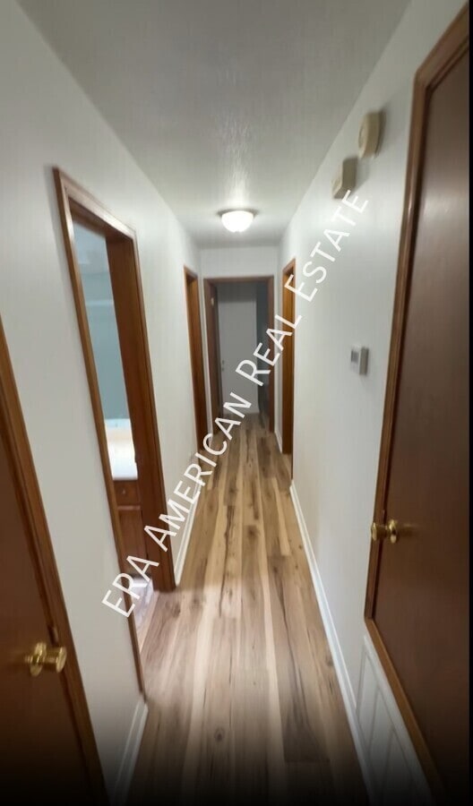 Building Photo - 101 Drewson Dr