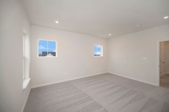 Building Photo - Close to everything!  Skyline at Embrey Mill!  Brand New Live and Work Townhomes.