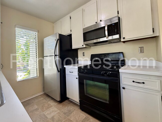 Building Photo - 11179 Camino Ruiz