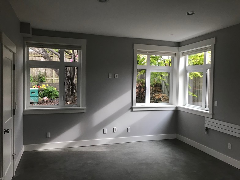 Living Room - 7040 Alonzo Ave NW