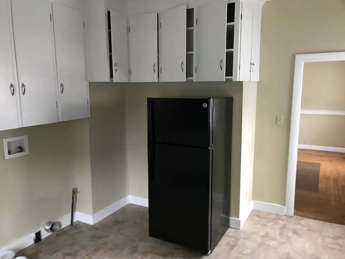 kitchen - 395 Maple St