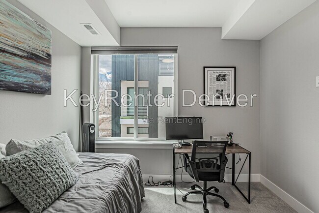 Building Photo - 3245 W 17th Ave