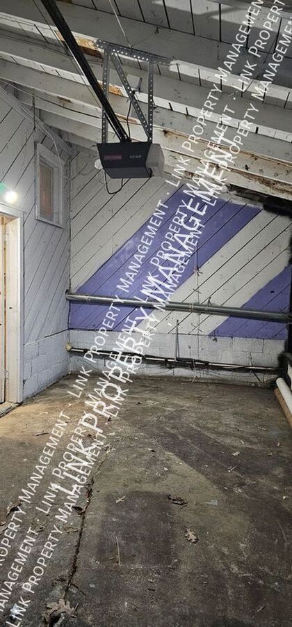 Building Photo - 129 N Moore Rd