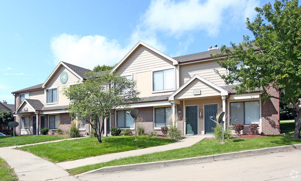 Primary Photo - Meadow Chase Apartments