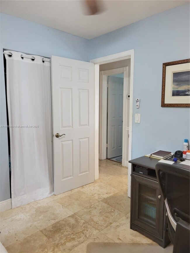 Building Photo - 18483 SW 89th Pl