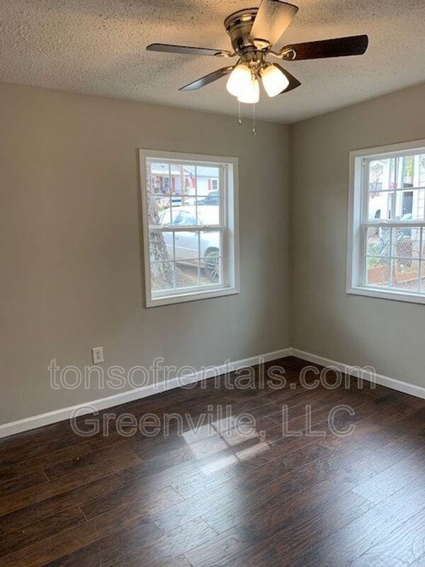Building Photo - 39 N Haven Dr