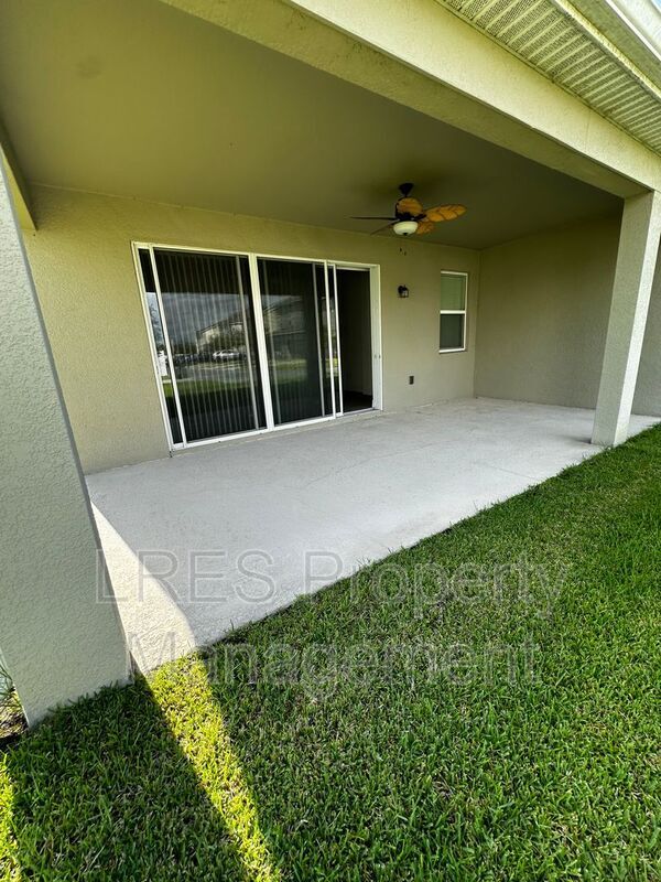 Building Photo - 9220 Sea Pne Ave