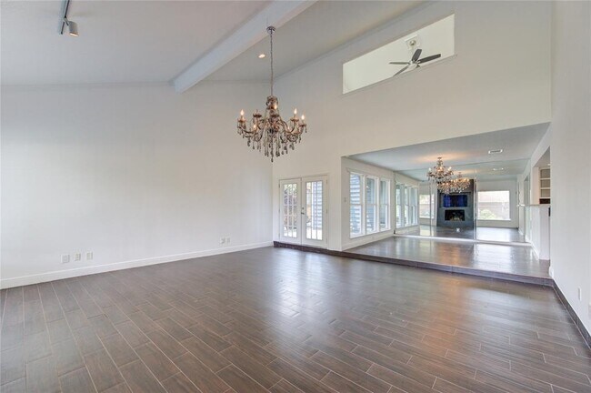 Building Photo - 13902 Briarhills Pkwy