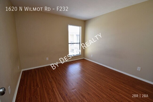 Building Photo - The Monaco Condos 2 Bed 1.5 Bath