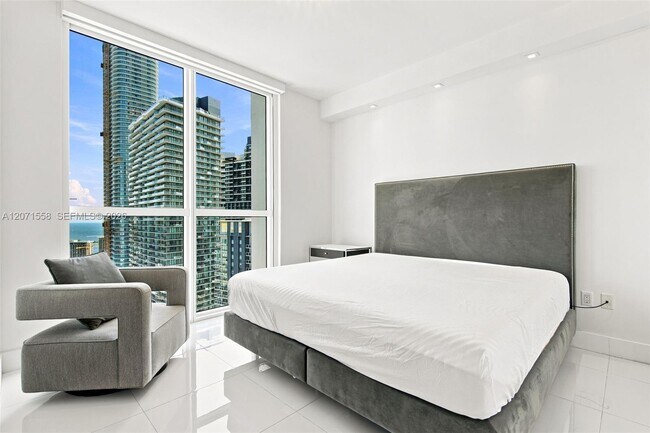 Building Photo - 1080 Brickell Ave