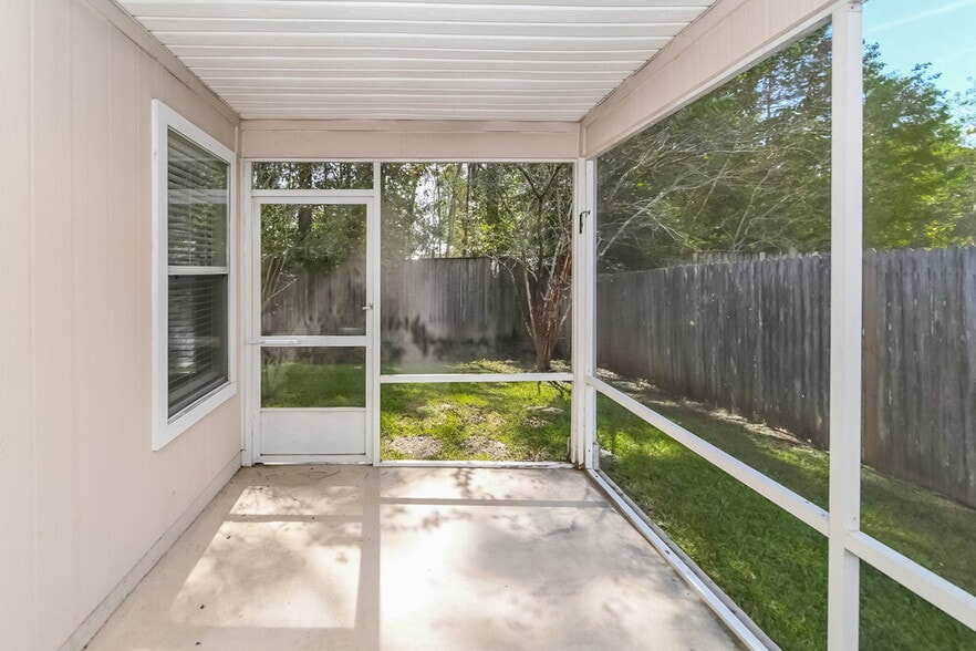 Building Photo - 3111 Wavering Ln