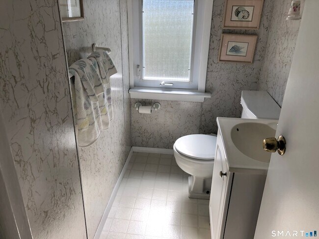 Building Photo - 40 Parkway S