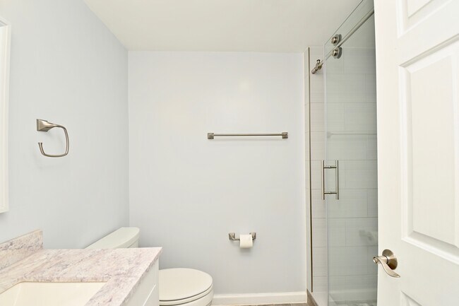 Building Photo - 10998 Koman Cir