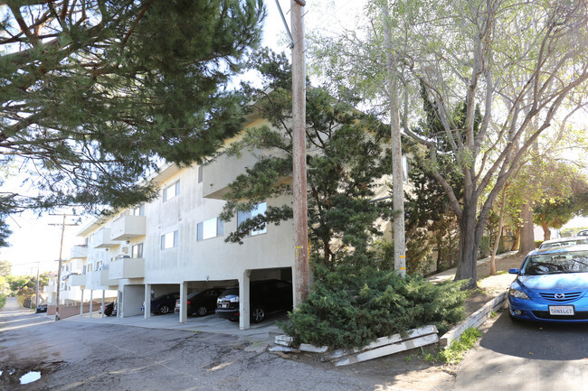 Building Photo - 10951 Rose Ave