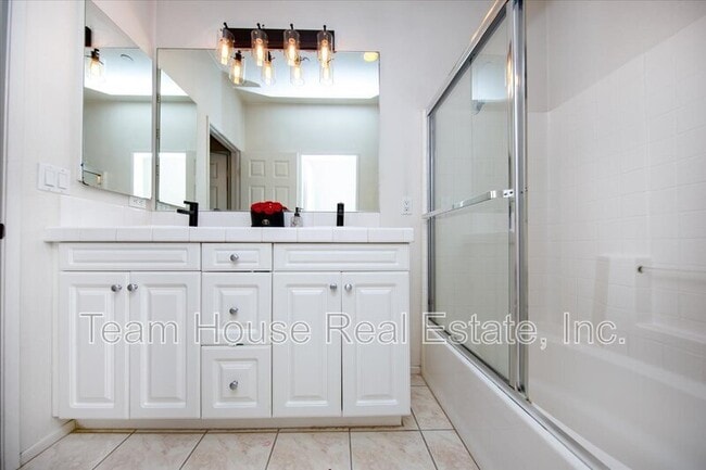 Building Photo - 27274 Arbor Pl