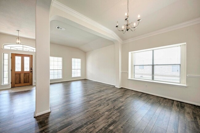 Building Photo - Large home in Pflugerville!  3 car garage - Highland Park Neighborhood
