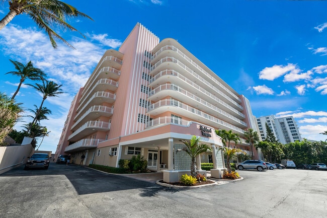 Building Photo - 2921 S Ocean Blvd