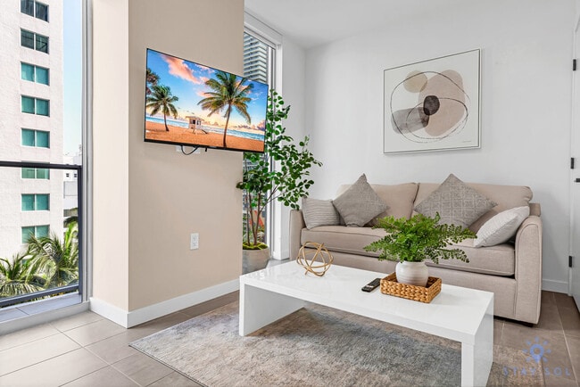 Building Photo - 227 NE 2nd St