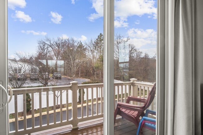 Building Photo - Elevated Old Town Ashburn Living: A Four-L...