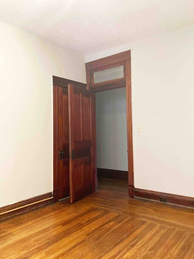 Building Photo - 3241 Jefferson Ave