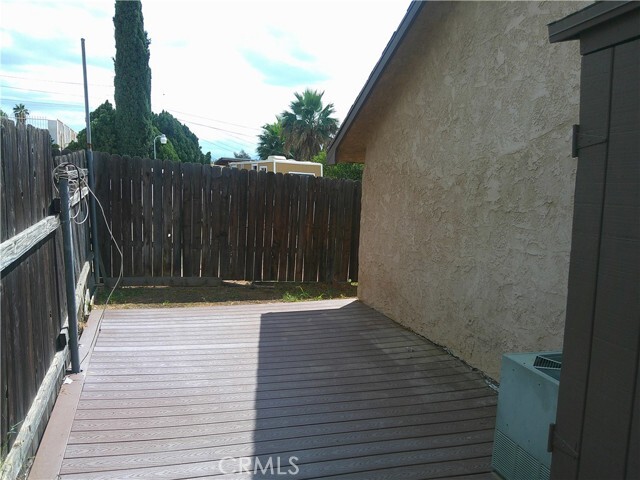 Building Photo - 5237 Bushnell Ave