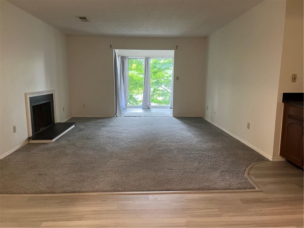 Building Photo - 1648 Raleigh Cir