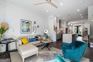 Building Photo - 2328 Mason Dr