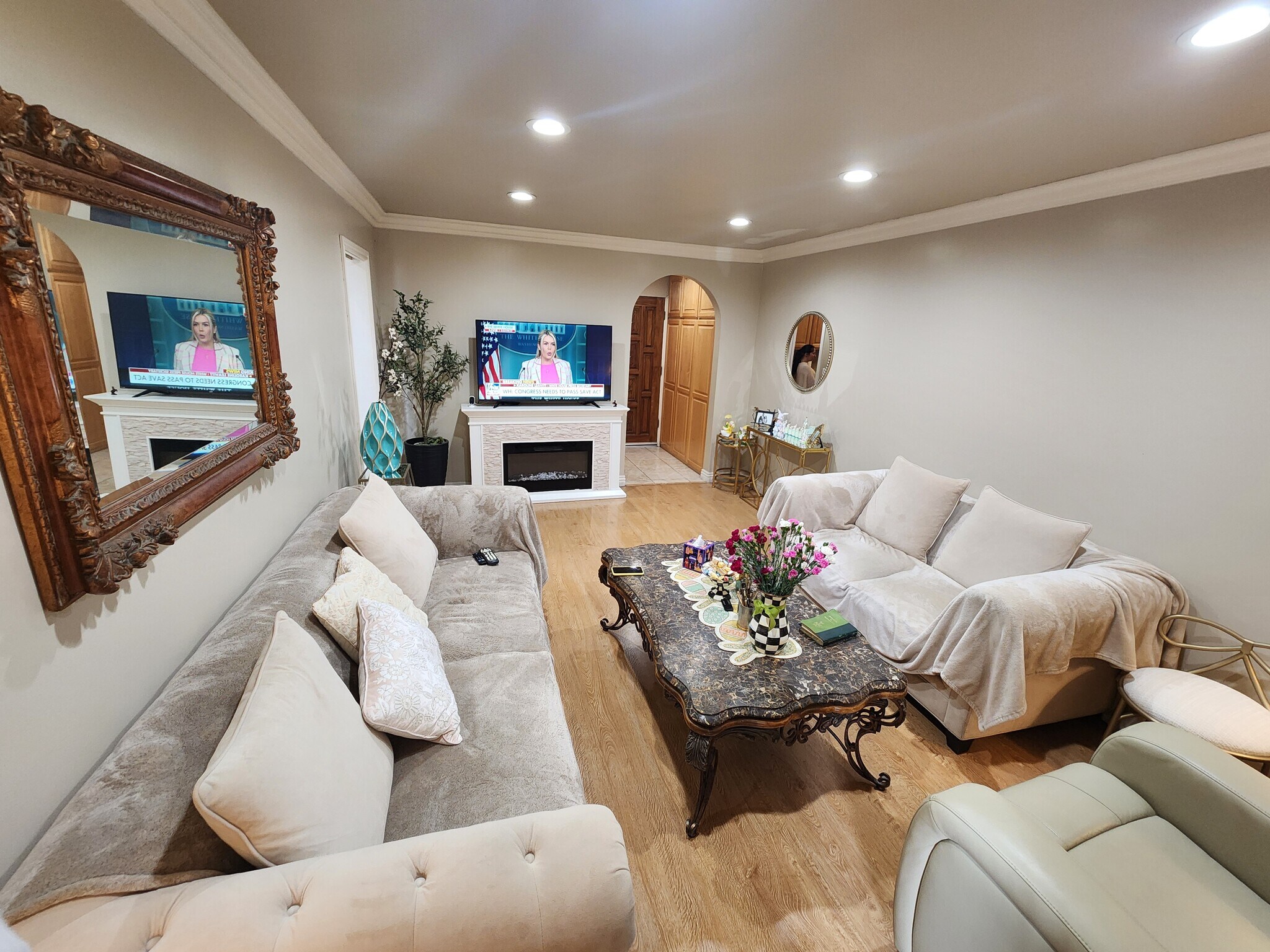 Building Photo - 6904 Radford Ave