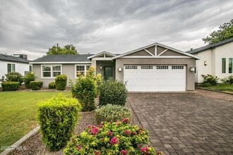 Building Photo - 4232 North 19th Pl