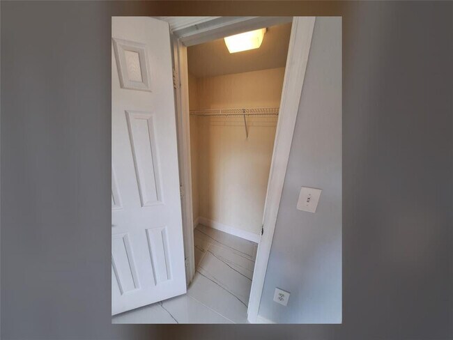 Building Photo - 6492 Emerald Dunes Dr