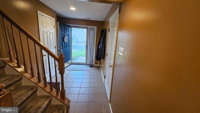 Building Photo - 213 Windsor Ct