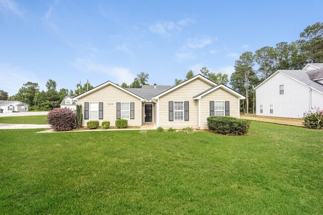 Building Photo - 725 Cherry Branch Cir