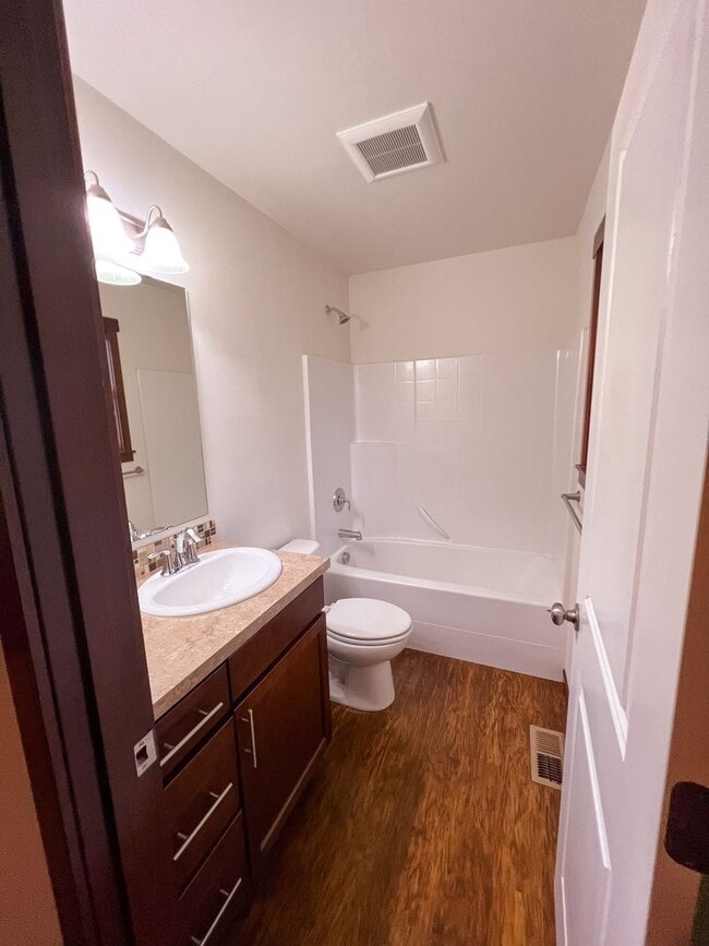 Building Photo - 3 Bed 2 Bath Rambler Gold Bar w/ RV Parking