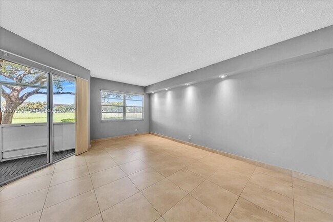 Building Photo - 1300 SW 125th Ave