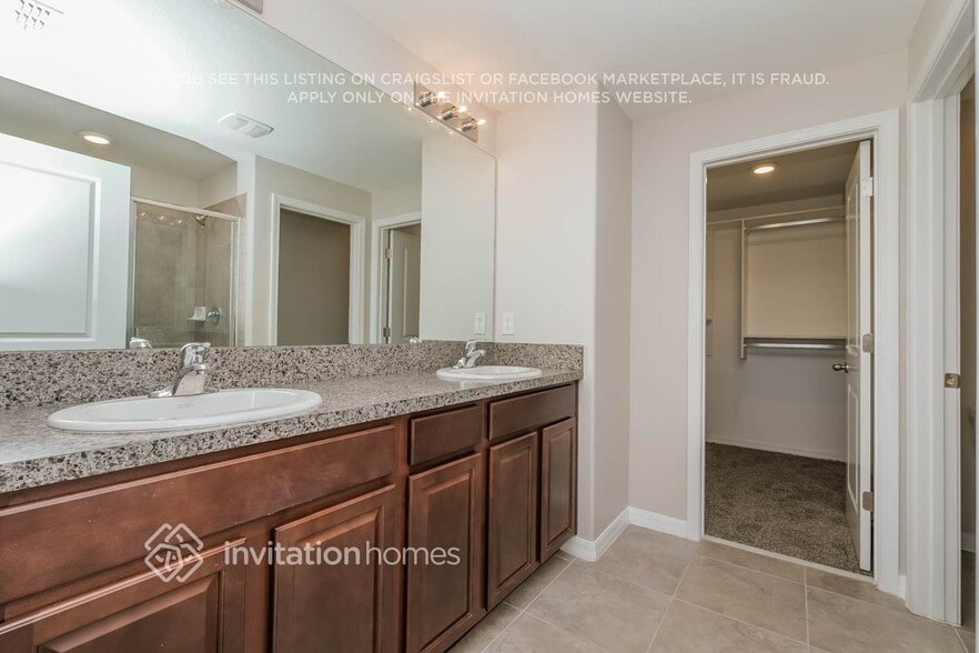 Building Photo - 16895 Red Brick Ln